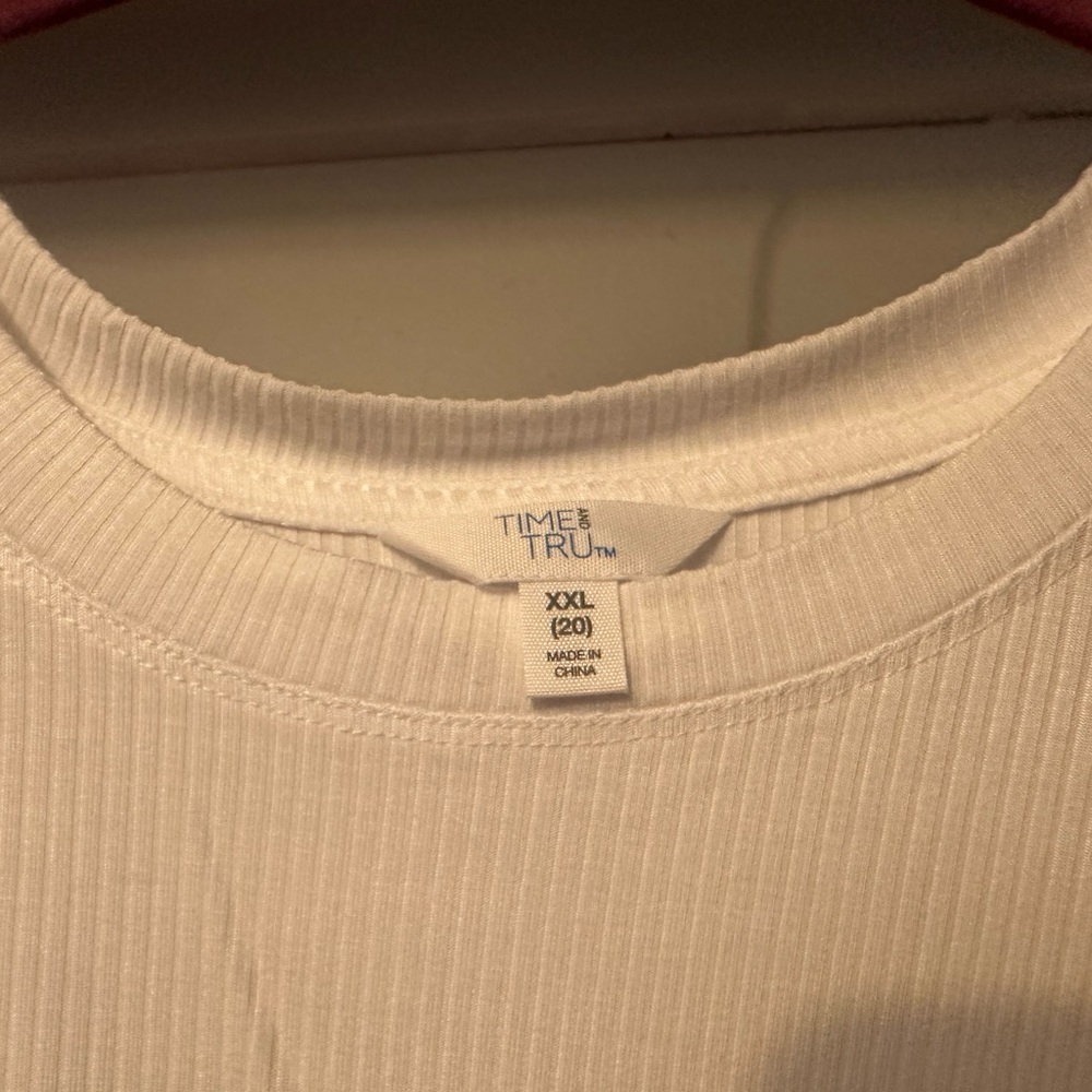 Time and Tru White Short Sleeve Tie Front T-Shirt - Picture 5 of 6